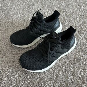 Adidas Ultraboost 5.0 DNA shoes